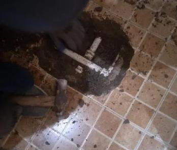 新乡卫生间漏水维修公司为您分享下卫生间渗水如何处理及注意事项