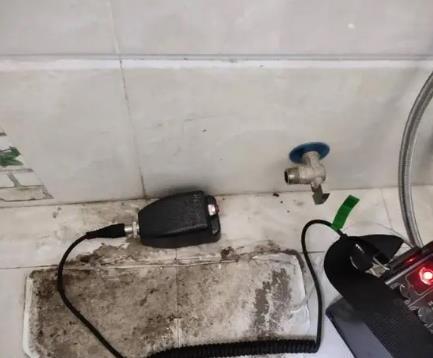 新乡屋顶漏水维修公司分享下卫生间漏水的危害及解决方法